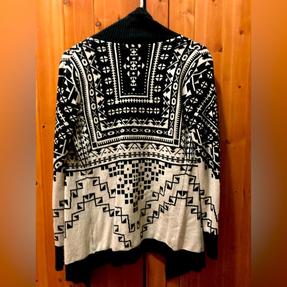 Classy sweater - Picture 2 of 3